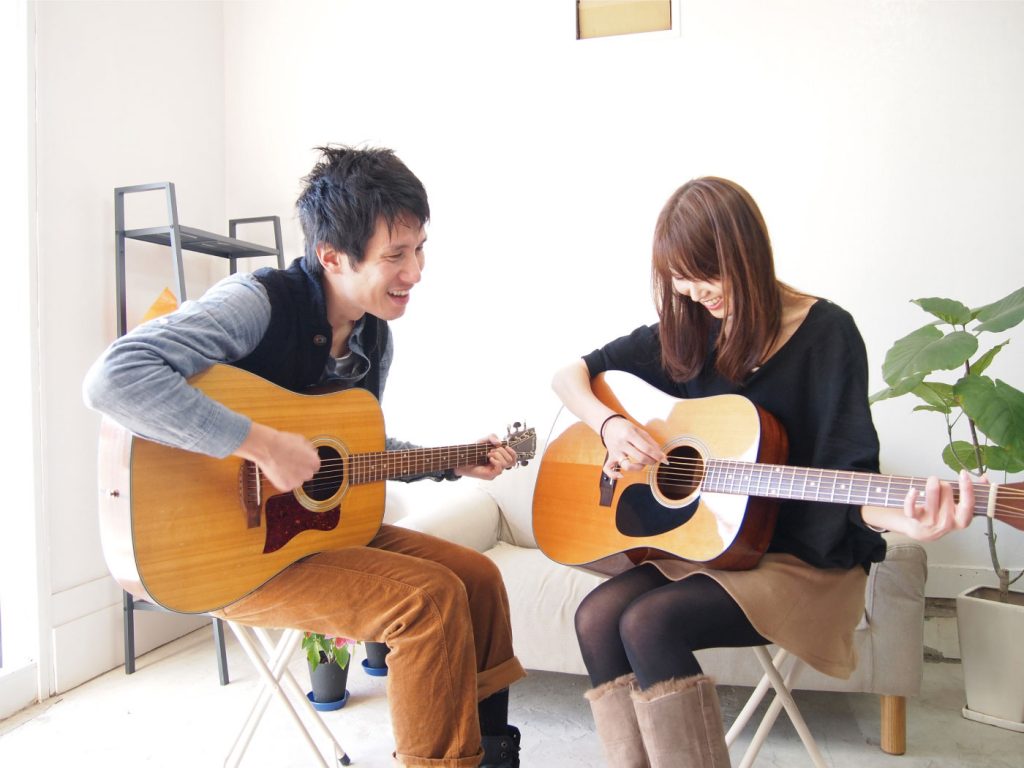 神奈川県のギター ウクレレ ベース ドラム教室 パプリカミュージックスクール 女性講師在籍 完全個人レッスン